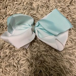 Blue ombré Jojo Siwa bow
